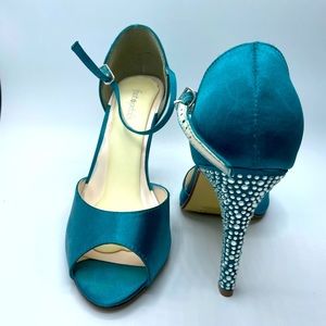 Oasis Dyed Heels